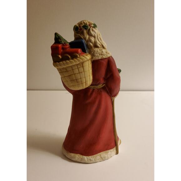 Hand Painted Santa figurine circa 1990 7" tall - Picture 3 of 4